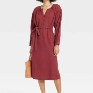 NEW Universal Thread Dress